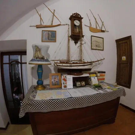 Casa Margarita בית הארחה 2*